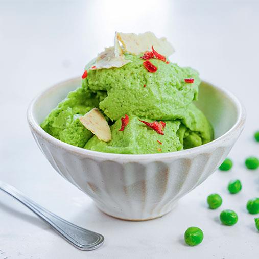 Glass på ärter med vit choklad