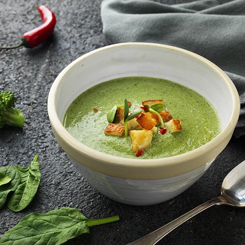 Broccoli- och spenatsoppa med halloumi