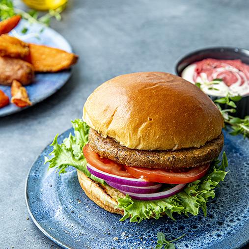 Falafelburgare med rödbetshummus
