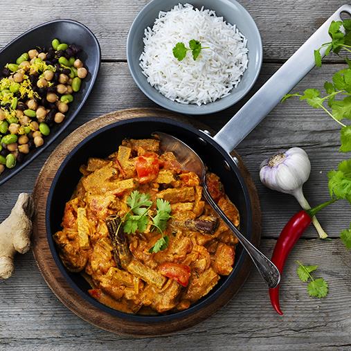 Quorn tikka masala med bönsallad