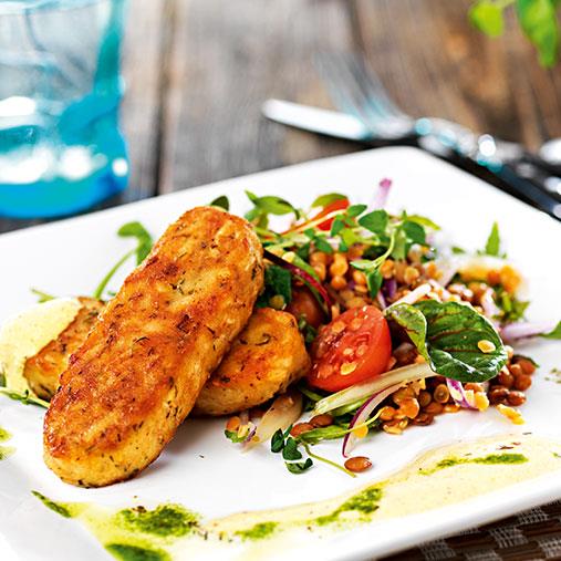 Selleristick med timjansdoftande linssallad och currydipp